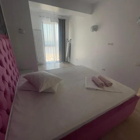 Reyna Sea View Luxury Apartment Constanta