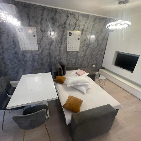 Reyna Sea View Luxury Apartment Constanta